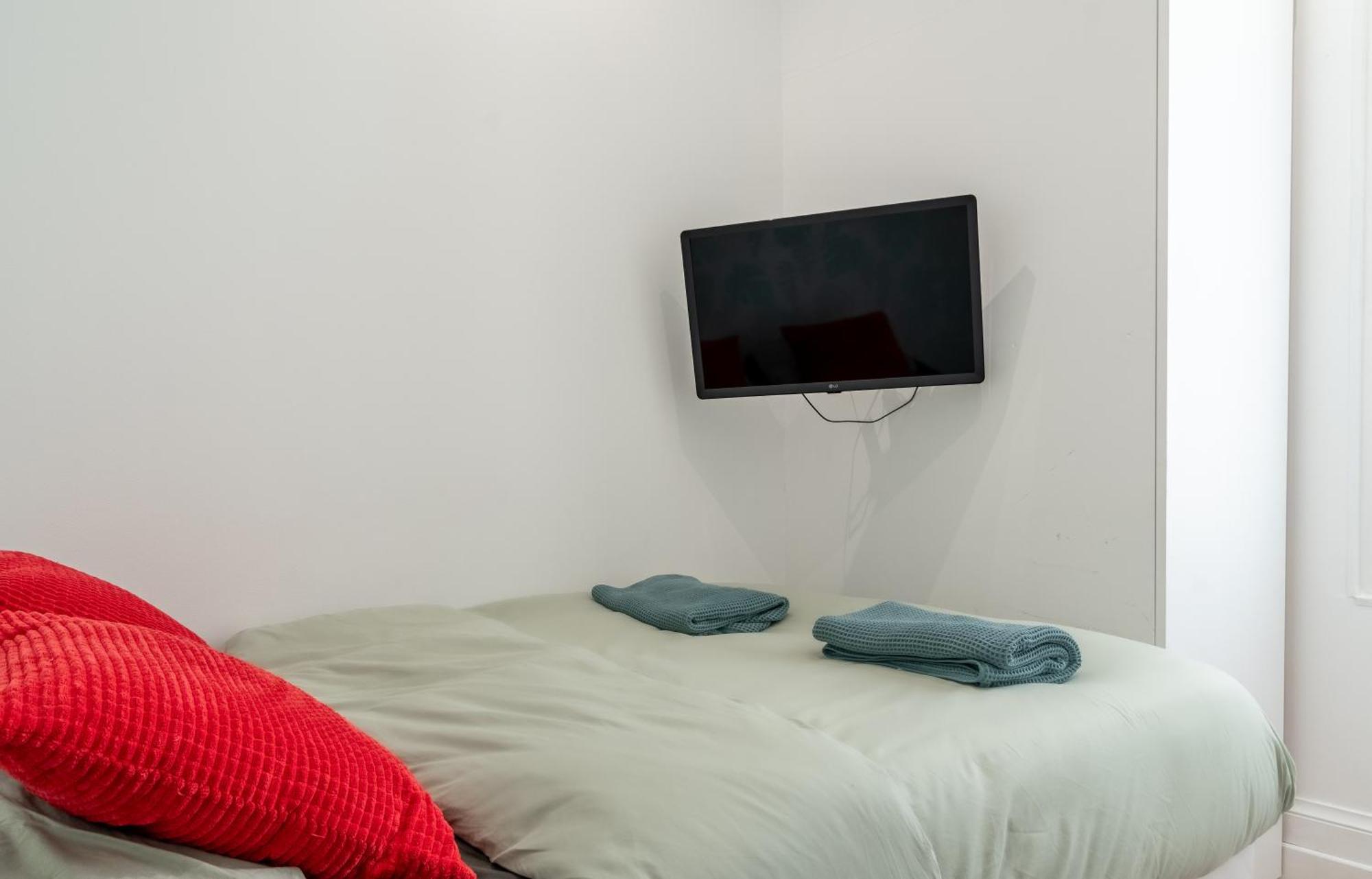 Lavie Maison Eiffel Ac Hot Tub Paris Bagian luar foto